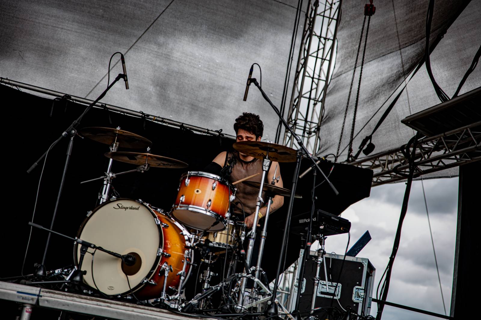 Tomáš Klus neváhal a vyrazil na Švihově mezi fanoušky. Na hradě zahráli i Kryštof, Gaia Mesiah nebo Anna K.