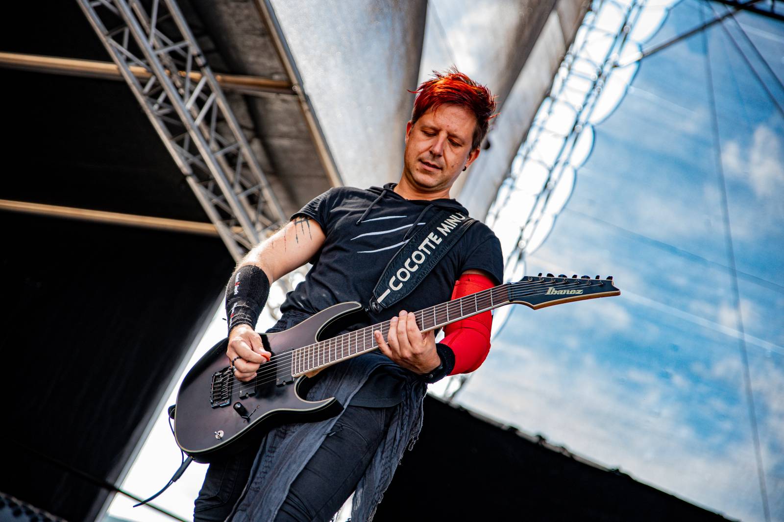 Tomáš Klus neváhal a vyrazil na Švihově mezi fanoušky. Na hradě zahráli i Kryštof, Gaia Mesiah nebo Anna K.