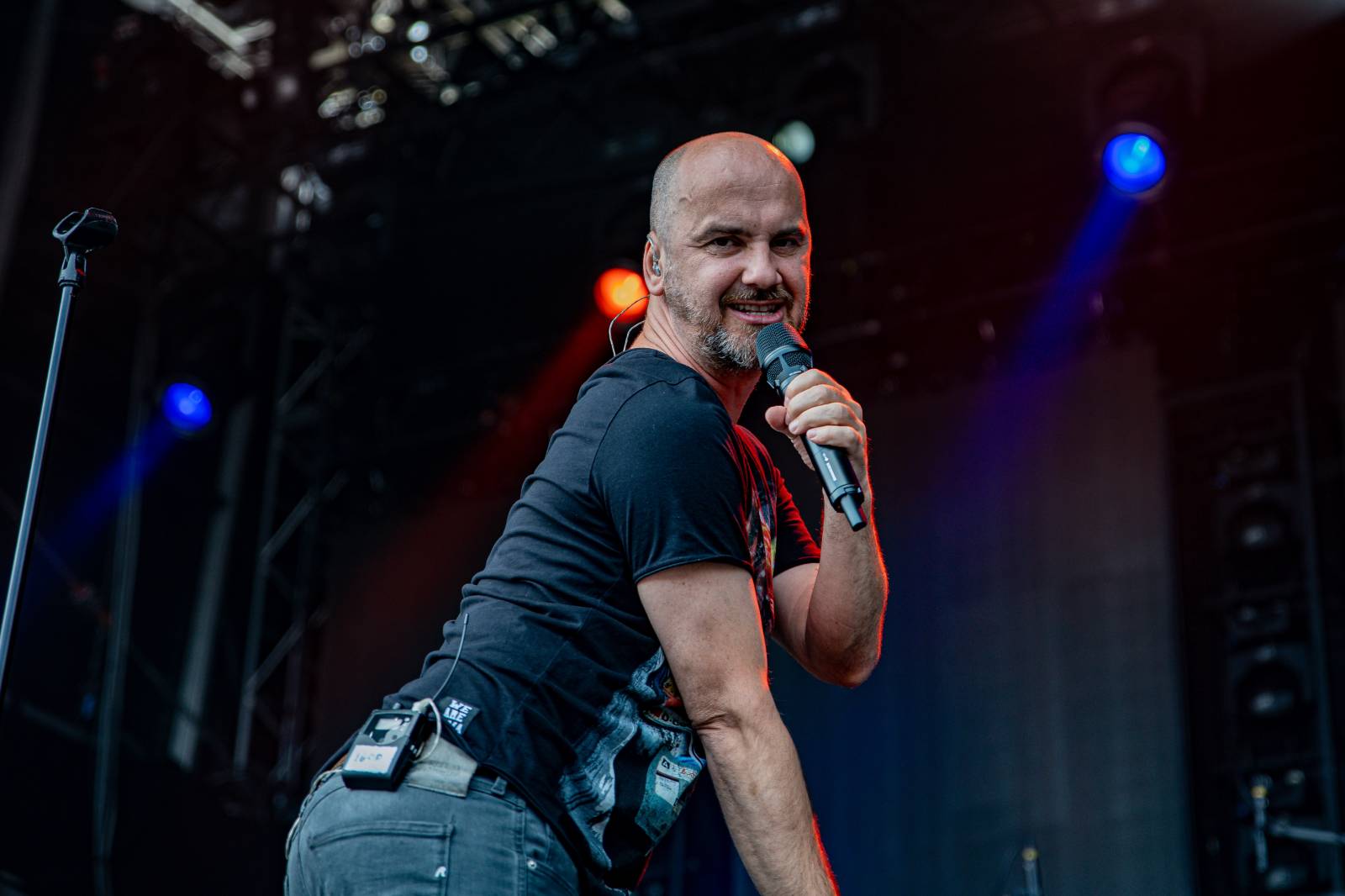 Tomáš Klus neváhal a vyrazil na Švihově mezi fanoušky. Na hradě zahráli i Kryštof, Gaia Mesiah nebo Anna K.