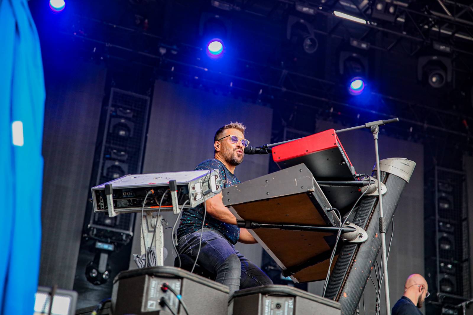 Tomáš Klus neváhal a vyrazil na Švihově mezi fanoušky. Na hradě zahráli i Kryštof, Gaia Mesiah nebo Anna K.