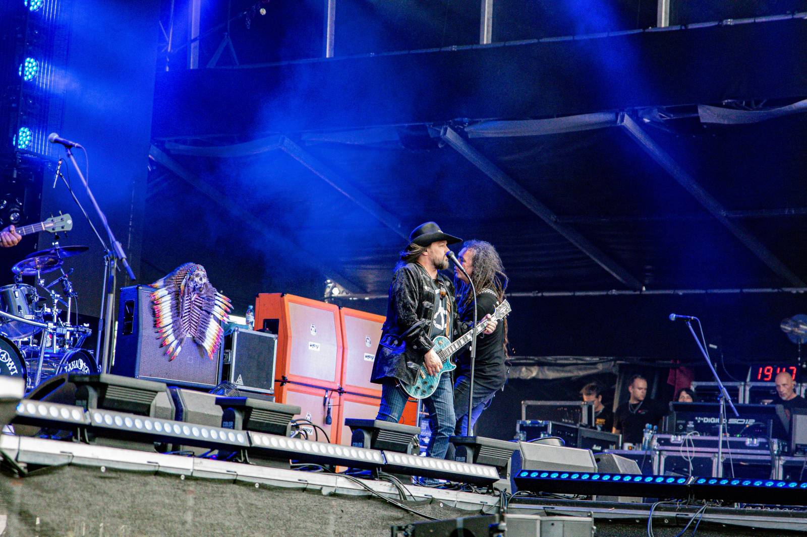 Tomáš Klus neváhal a vyrazil na Švihově mezi fanoušky. Na hradě zahráli i Kryštof, Gaia Mesiah nebo Anna K.