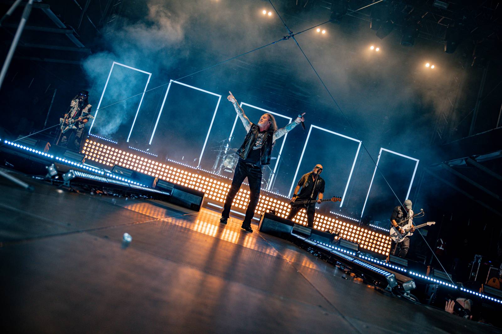 Tomáš Klus neváhal a vyrazil na Švihově mezi fanoušky. Na hradě zahráli i Kryštof, Gaia Mesiah nebo Anna K.