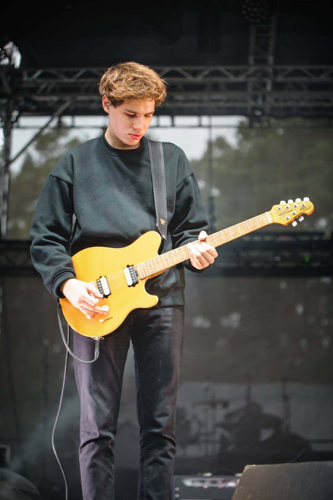 Na Vranově se zpívalo v dešti. Přehrady Fest přivítal Mig 21, UDG, Voxela, ATMO Music i Sofiana Medjmedj