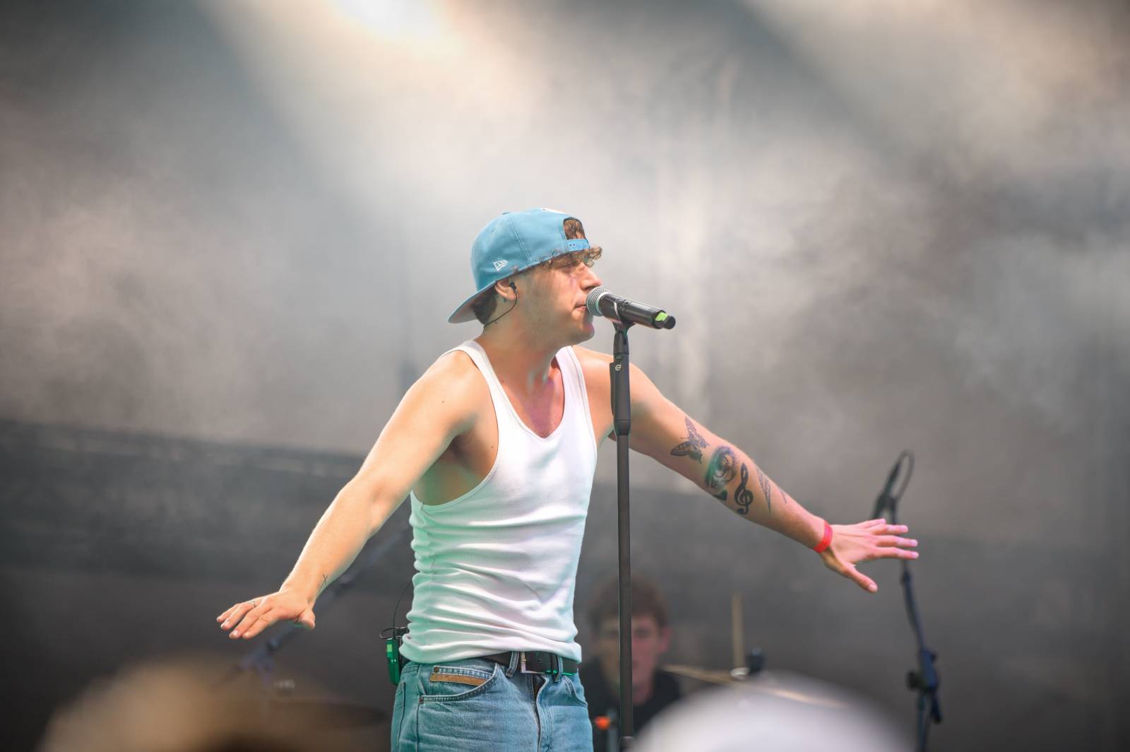 Na Vranově se zpívalo v dešti. Přehrady Fest přivítal Mig 21, UDG, Voxela, ATMO Music i Sofiana Medjmedj