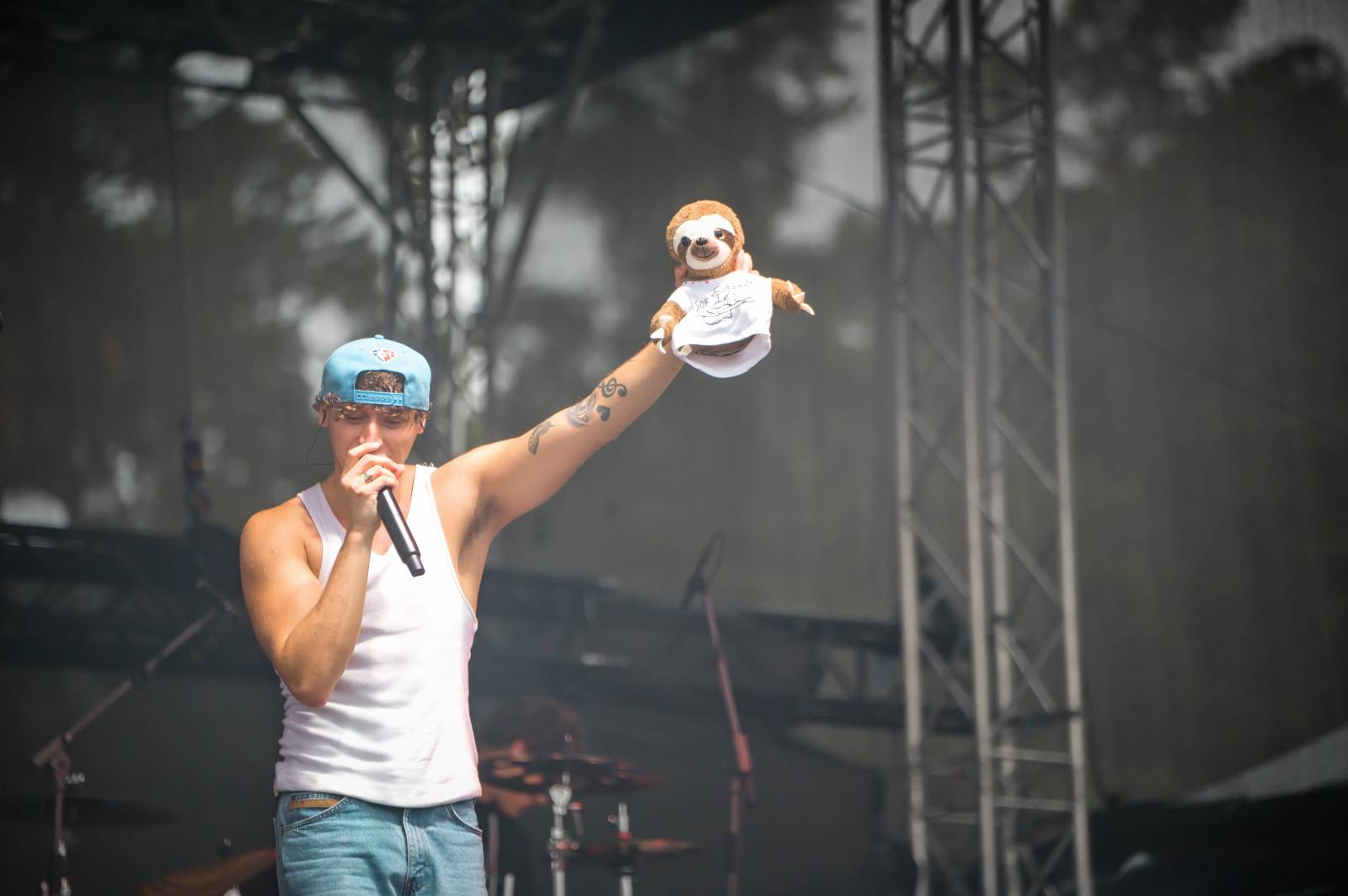 Na Vranově se zpívalo v dešti. Přehrady Fest přivítal Mig 21, UDG, Voxela, ATMO Music i Sofiana Medjmedj