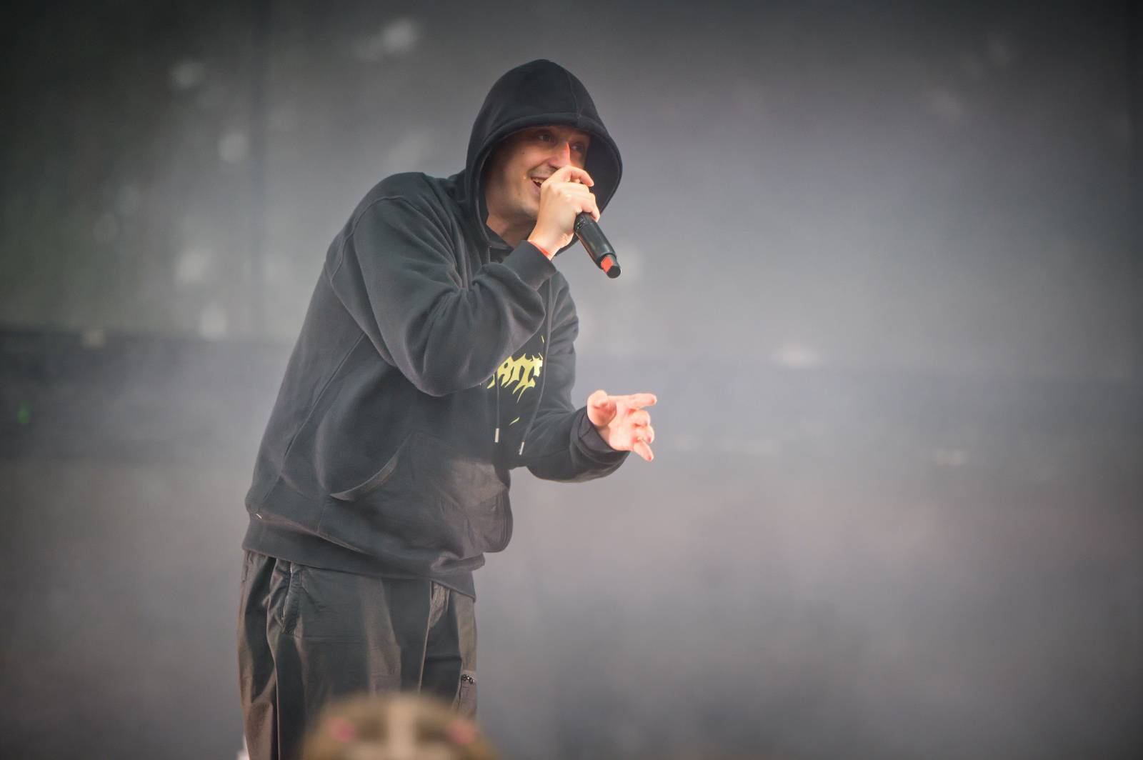 Na Vranově se zpívalo v dešti. Přehrady Fest přivítal Mig 21, UDG, Voxela, ATMO Music i Sofiana Medjmedj