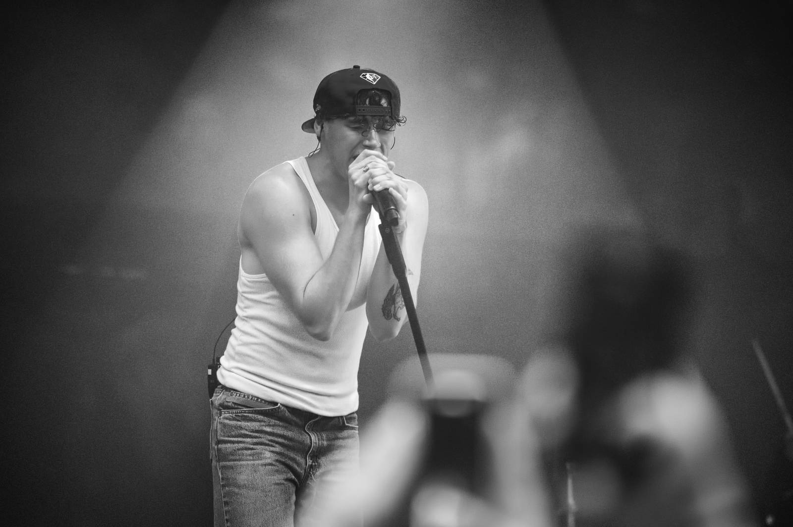 Na Vranově se zpívalo v dešti. Přehrady Fest přivítal Mig 21, UDG, Voxela, ATMO Music i Sofiana Medjmedj