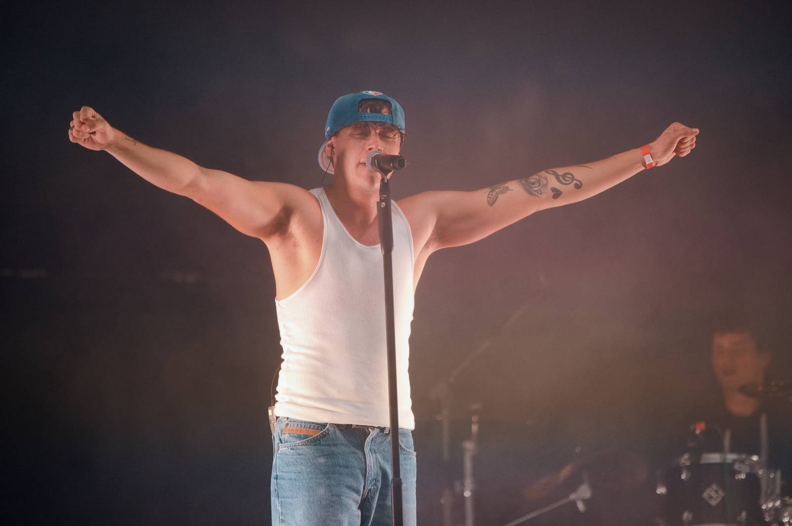 Na Vranově se zpívalo v dešti. Přehrady Fest přivítal Mig 21, UDG, Voxela, ATMO Music i Sofiana Medjmedj