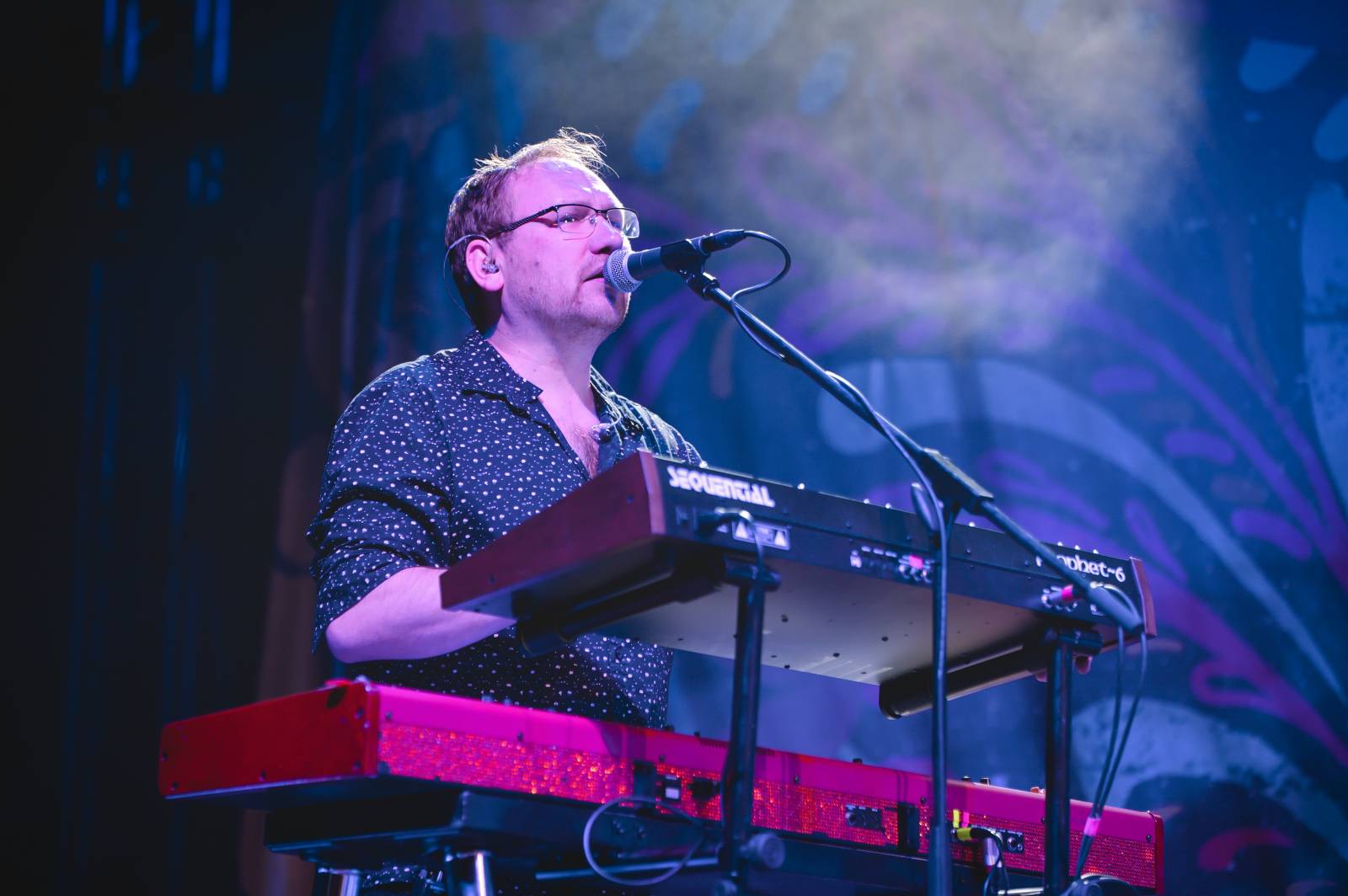 Na Vranově se zpívalo v dešti. Přehrady Fest přivítal Mig 21, UDG, Voxela, ATMO Music i Sofiana Medjmedj