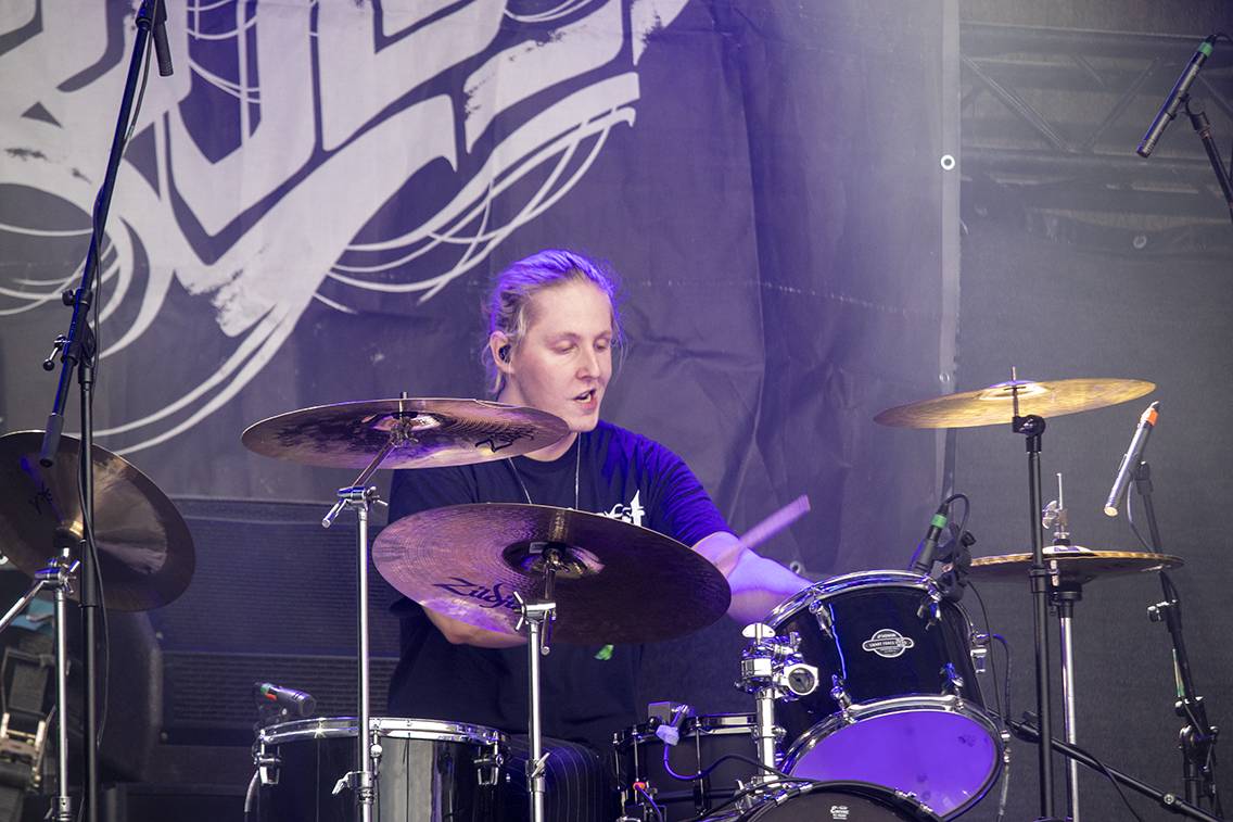 Brutal Assault startuje, metalisty zahřála party s Redzedem nebo Crippled Fingers