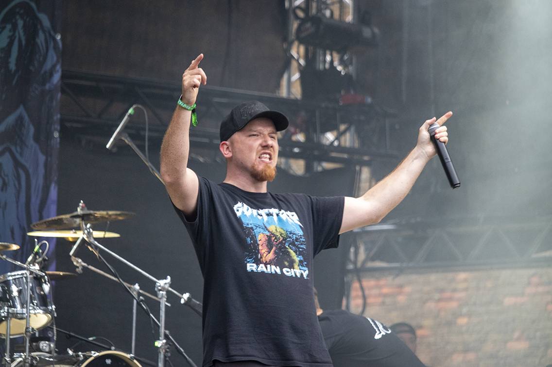 Brutal Assault startuje, metalisty zahřála party s Redzedem nebo Crippled Fingers