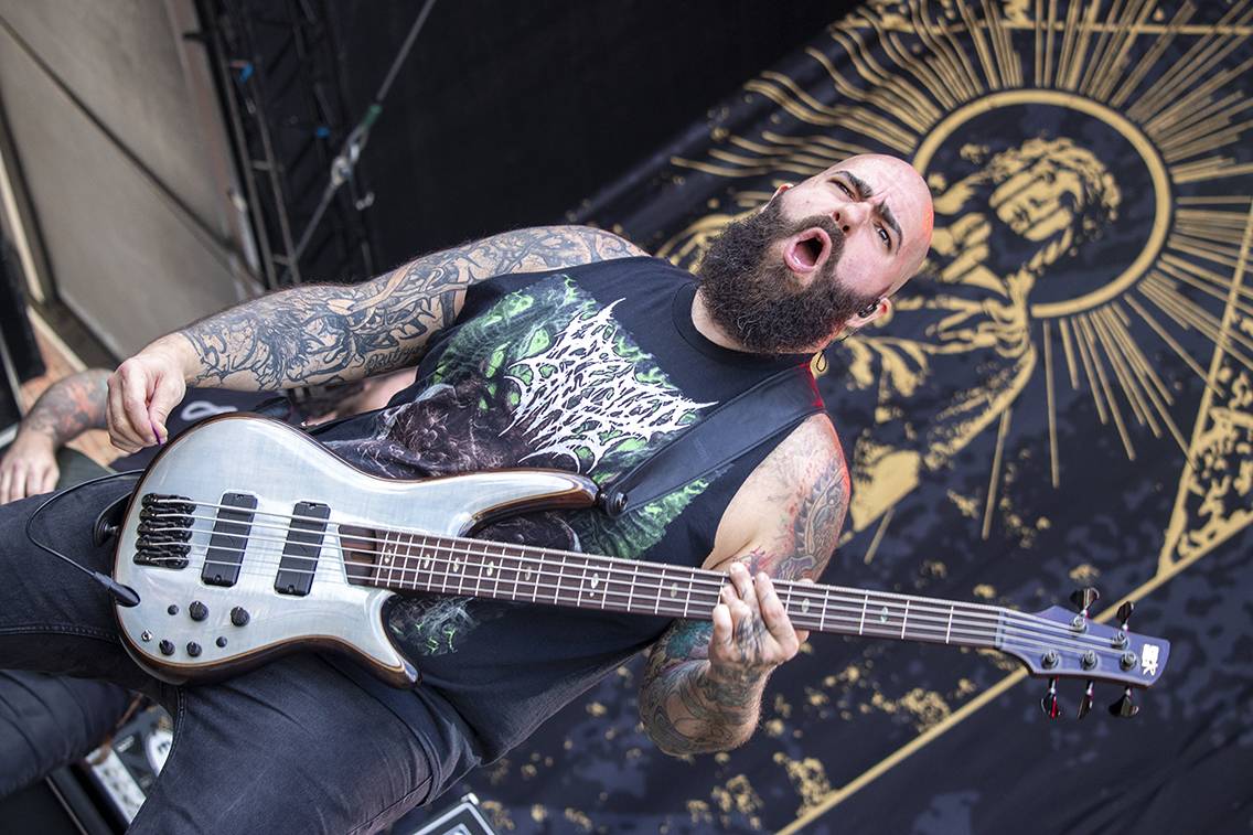 Pevností Josefov zase duní metal. První den Brutal Assault přivítal Beartooth, Heilung nebo Possessed