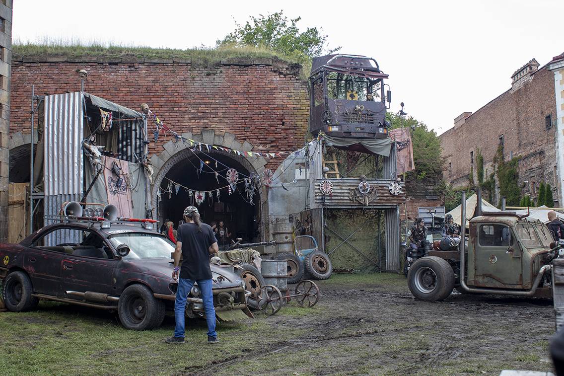 Pevností Josefov zase duní metal. První den Brutal Assault přivítal Beartooth, Heilung nebo Possessed