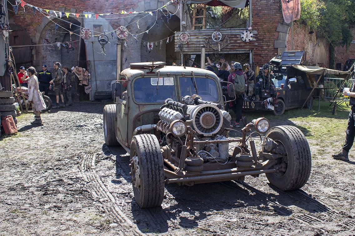 Pevností Josefov zase duní metal. První den Brutal Assault přivítal Beartooth, Heilung nebo Possessed