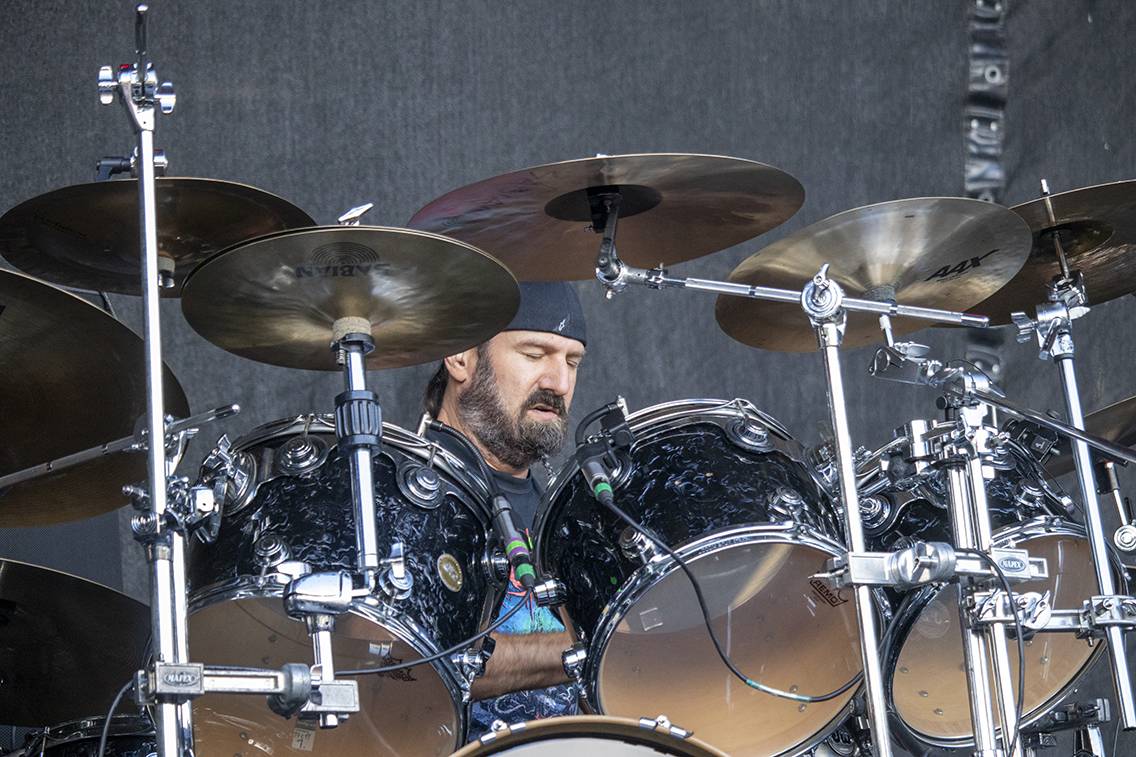 Pevností Josefov zase duní metal. První den Brutal Assault přivítal Beartooth, Heilung nebo Possessed