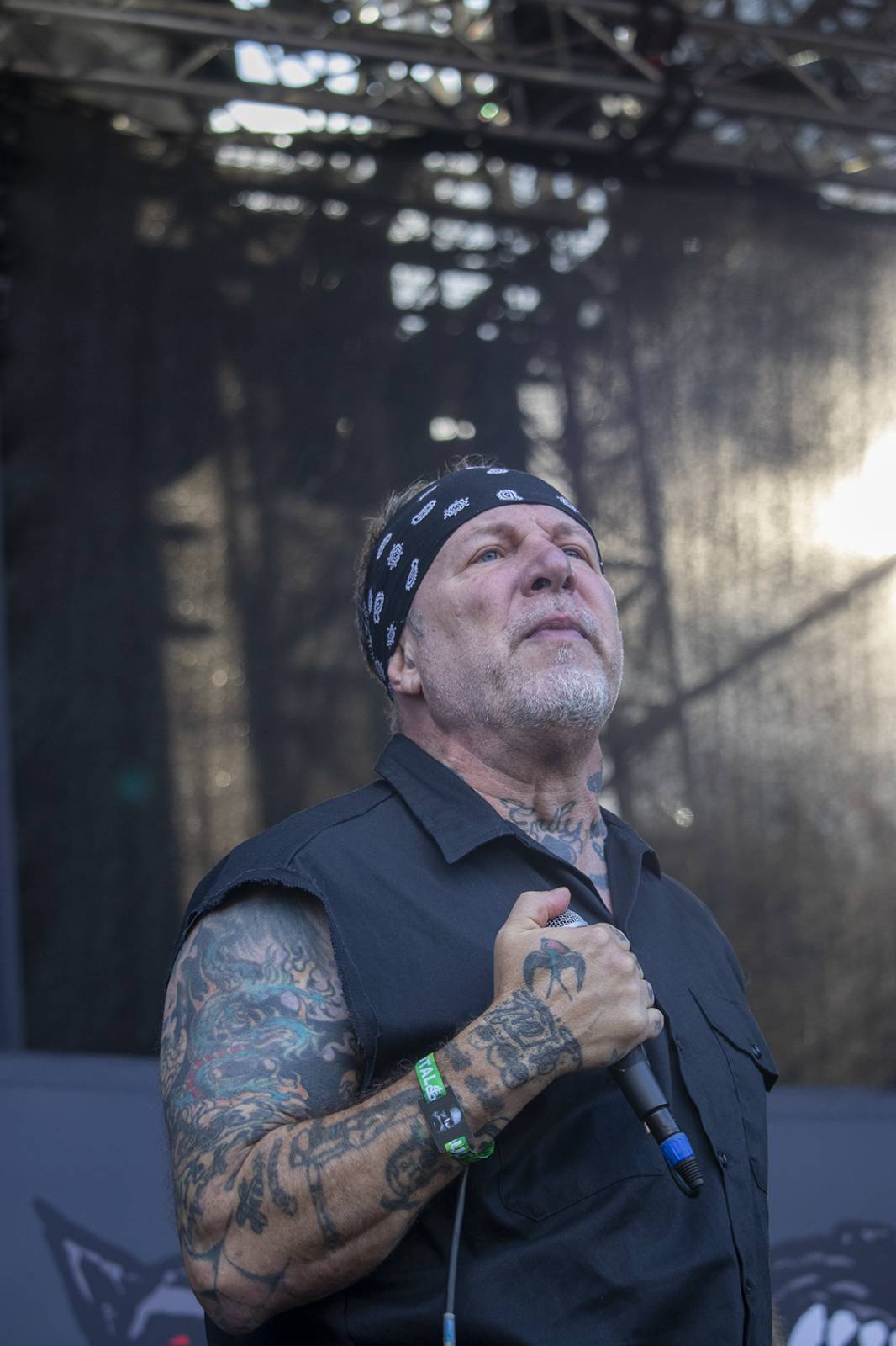 Pevností Josefov zase duní metal. První den Brutal Assault přivítal Beartooth, Heilung nebo Possessed