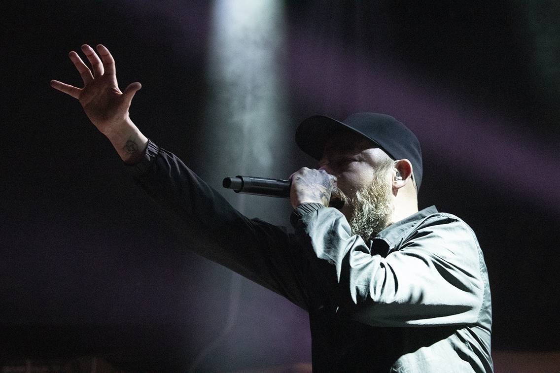 Hořící pochodeň v publiku i stage diving. Druhý den Brutal Assault rozvířili Get the Shot, In Flames nebo Sepultura