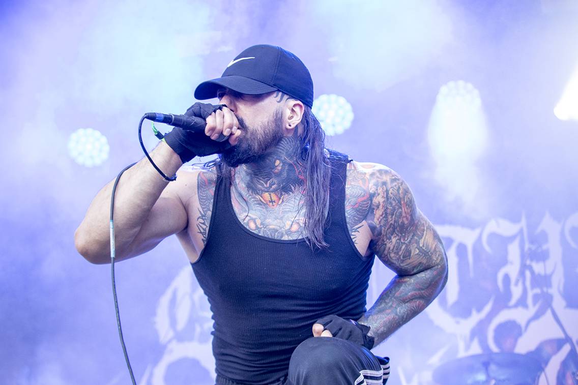 Hořící pochodeň v publiku i stage diving. Druhý den Brutal Assault rozvířili Get the Shot, In Flames nebo Sepultura