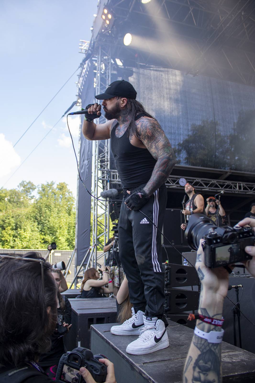 Hořící pochodeň v publiku i stage diving. Druhý den Brutal Assault rozvířili Get the Shot, In Flames nebo Sepultura