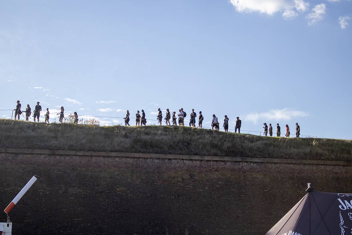 Hořící pochodeň v publiku i stage diving. Druhý den Brutal Assault rozvířili Get the Shot, In Flames nebo Sepultura