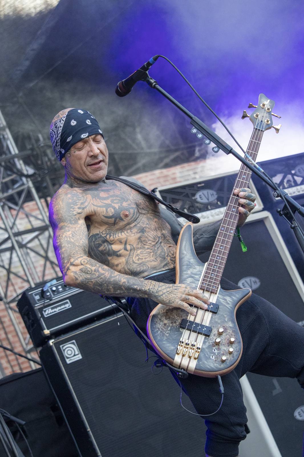 Hořící pochodeň v publiku i stage diving. Druhý den Brutal Assault rozvířili Get the Shot, In Flames nebo Sepultura