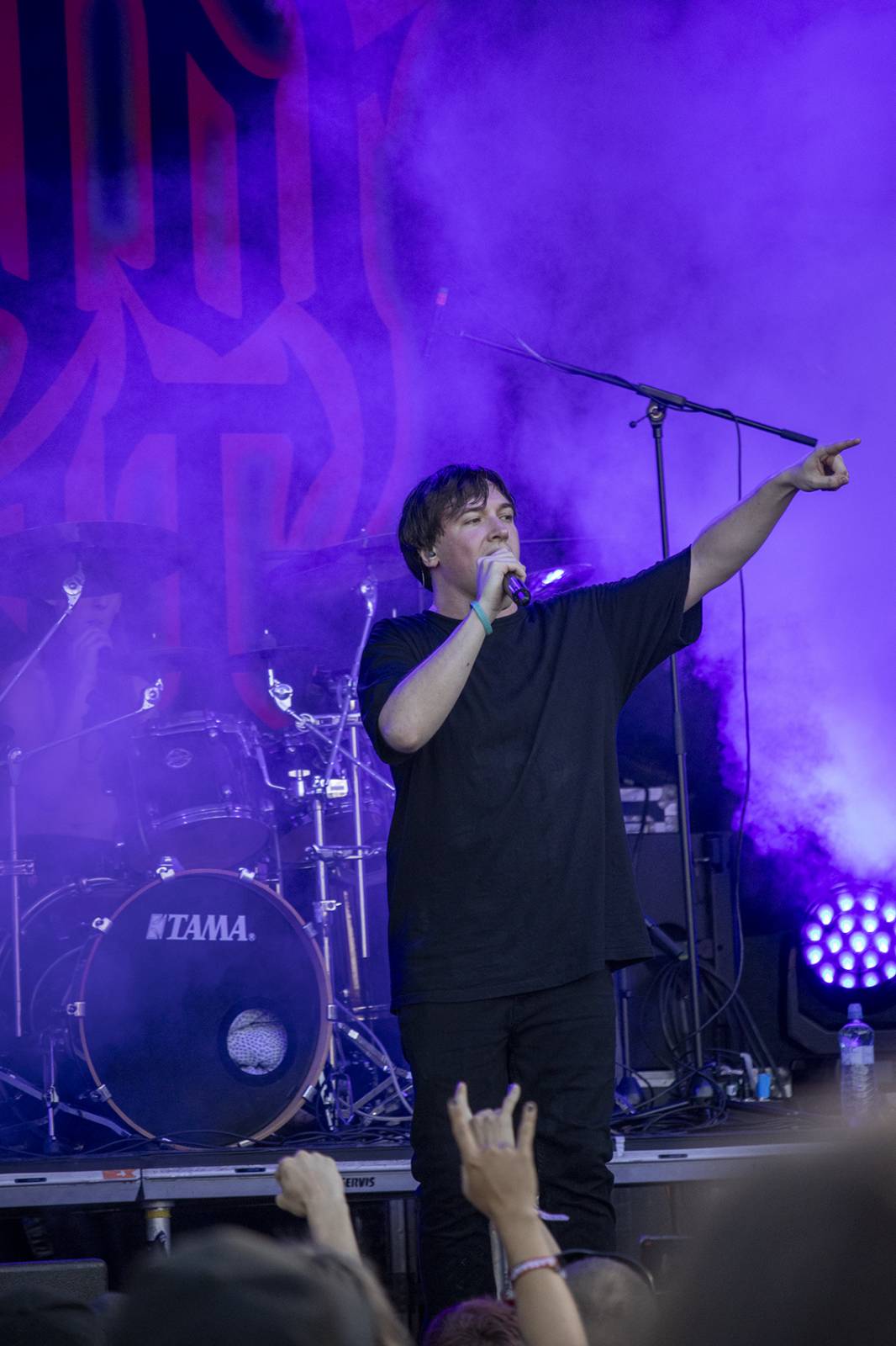 Hořící pochodeň v publiku i stage diving. Druhý den Brutal Assault rozvířili Get the Shot, In Flames nebo Sepultura