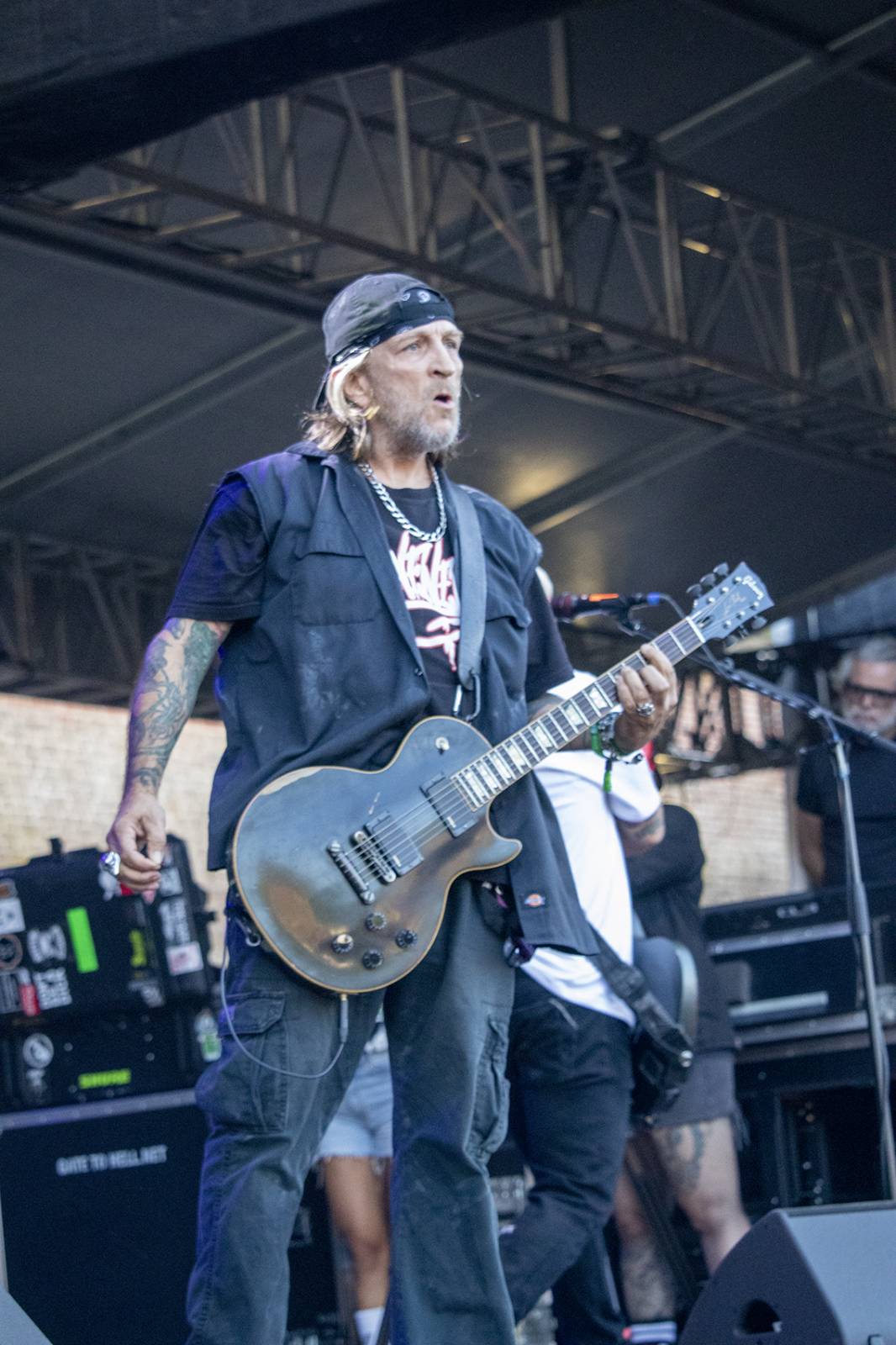 Hořící pochodeň v publiku i stage diving. Druhý den Brutal Assault rozvířili Get the Shot, In Flames nebo Sepultura