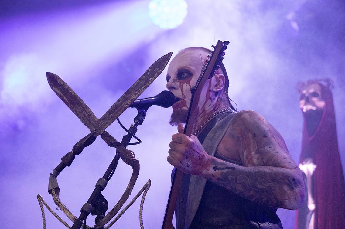 Hořící pochodeň v publiku i stage diving. Druhý den Brutal Assault rozvířili Get the Shot, In Flames nebo Sepultura