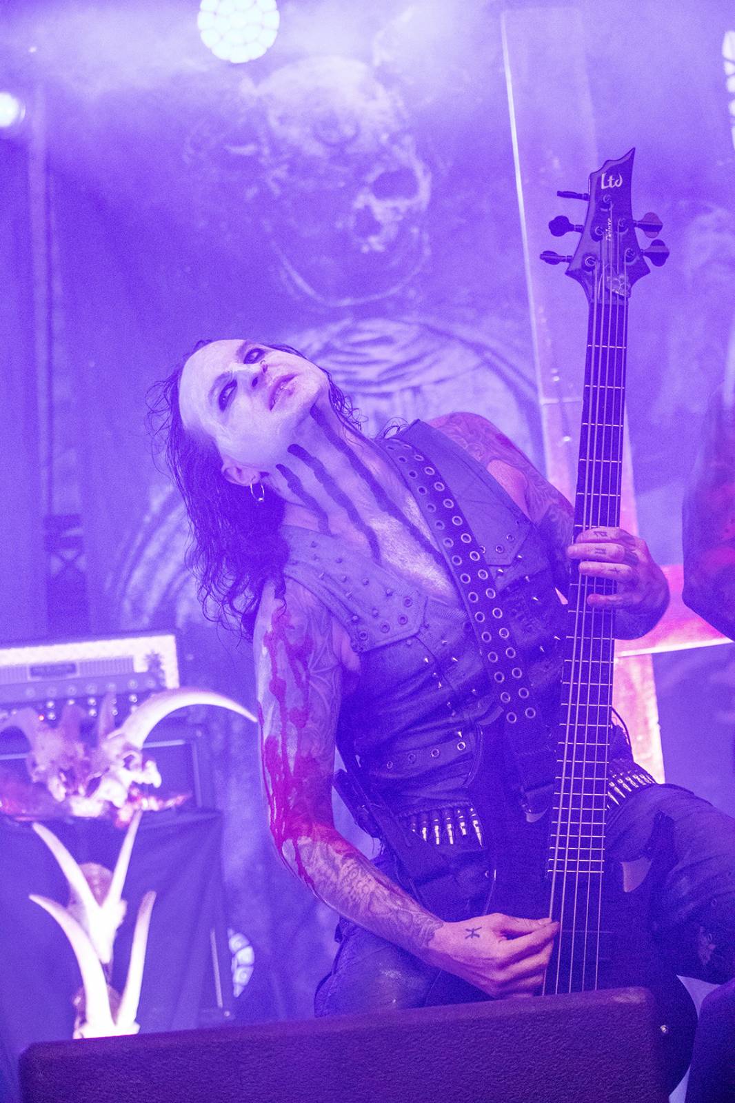 Hořící pochodeň v publiku i stage diving. Druhý den Brutal Assault rozvířili Get the Shot, In Flames nebo Sepultura