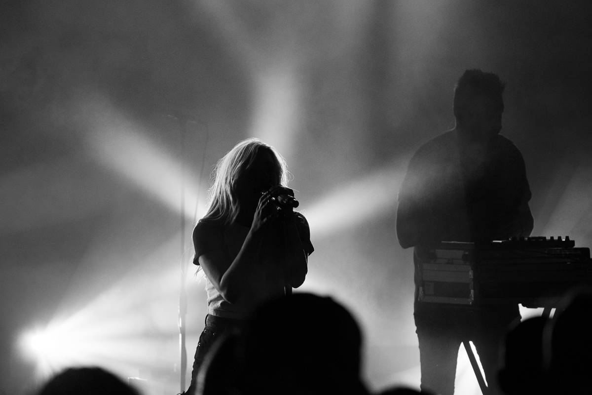 Divočina na Občanské plovárně. Skyline jí otřásli v základech