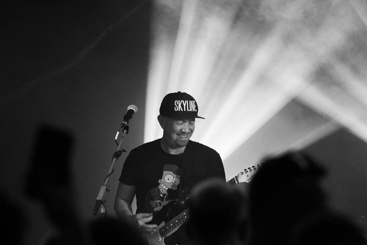 Divočina na Občanské plovárně. Skyline jí otřásli v základech