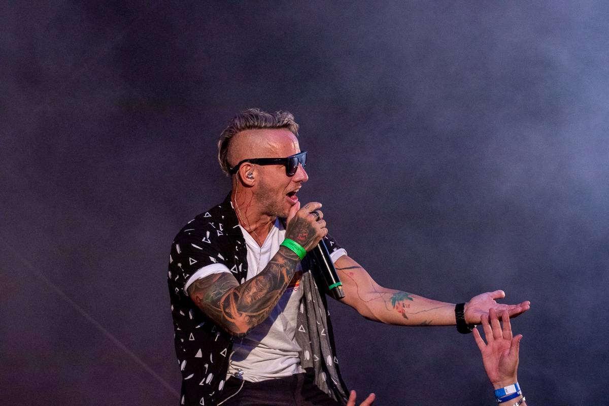 Divočina na Občanské plovárně. Skyline jí otřásli v základech