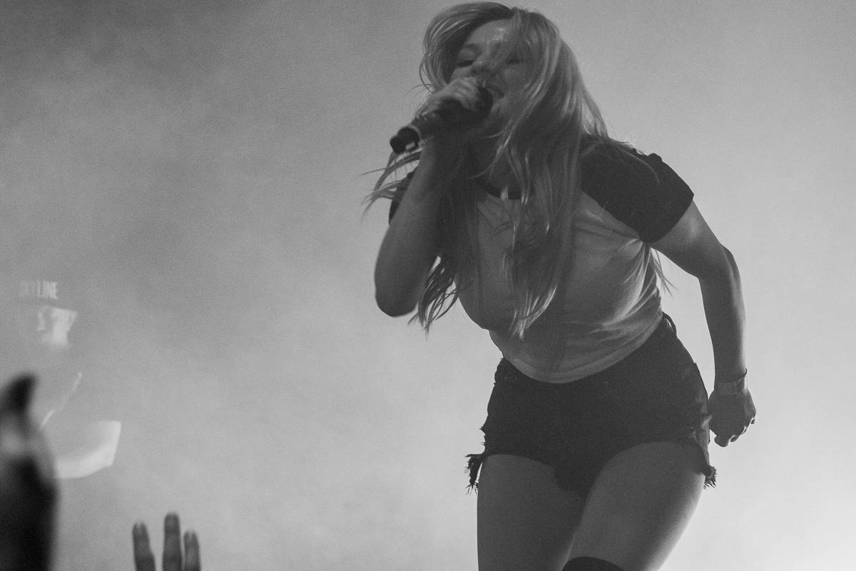 Divočina na Občanské plovárně. Skyline jí otřásli v základech