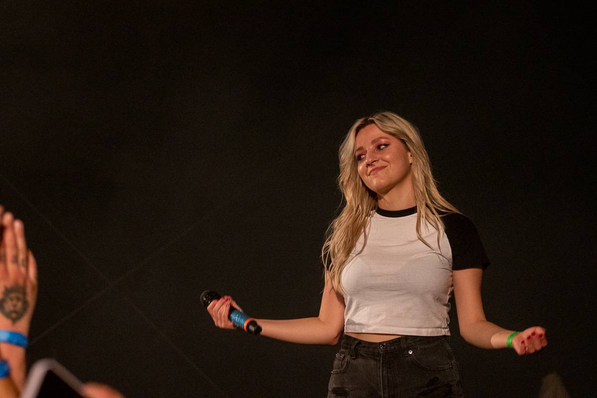 Divočina na Občanské plovárně. Skyline jí otřásli v základech