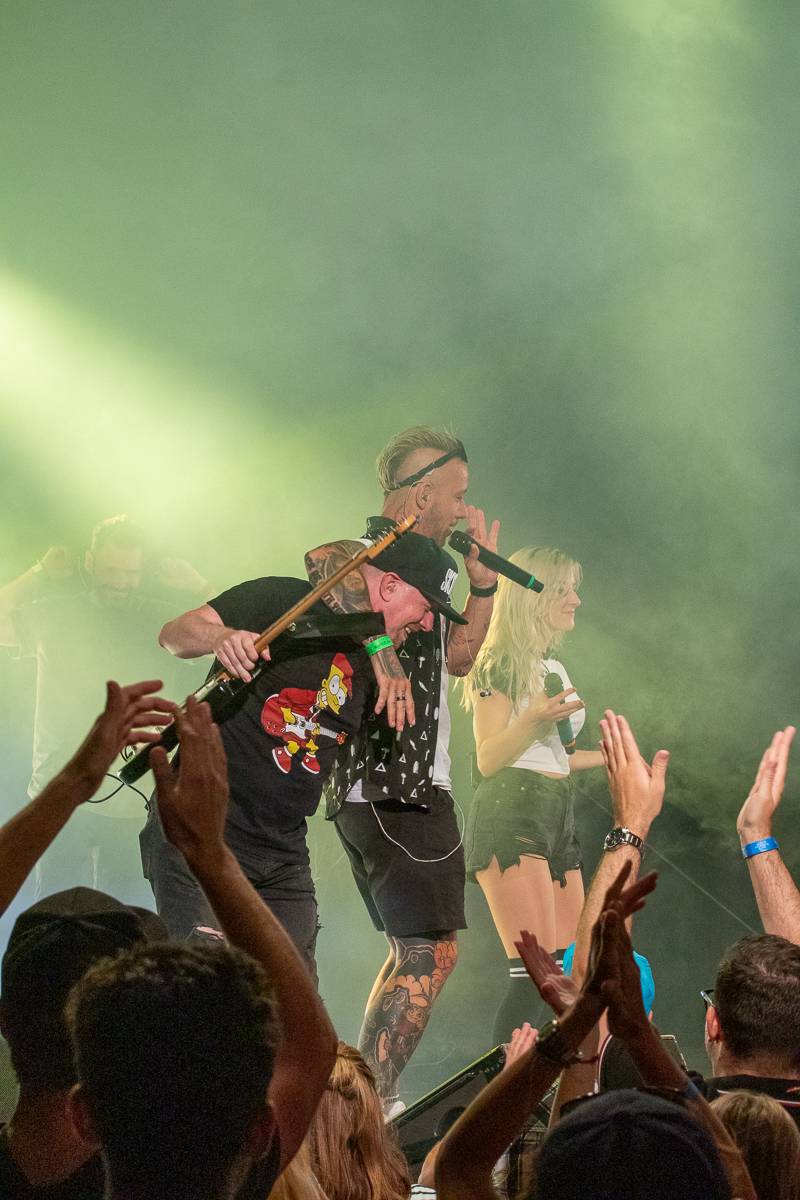 Divočina na Občanské plovárně. Skyline jí otřásli v základech