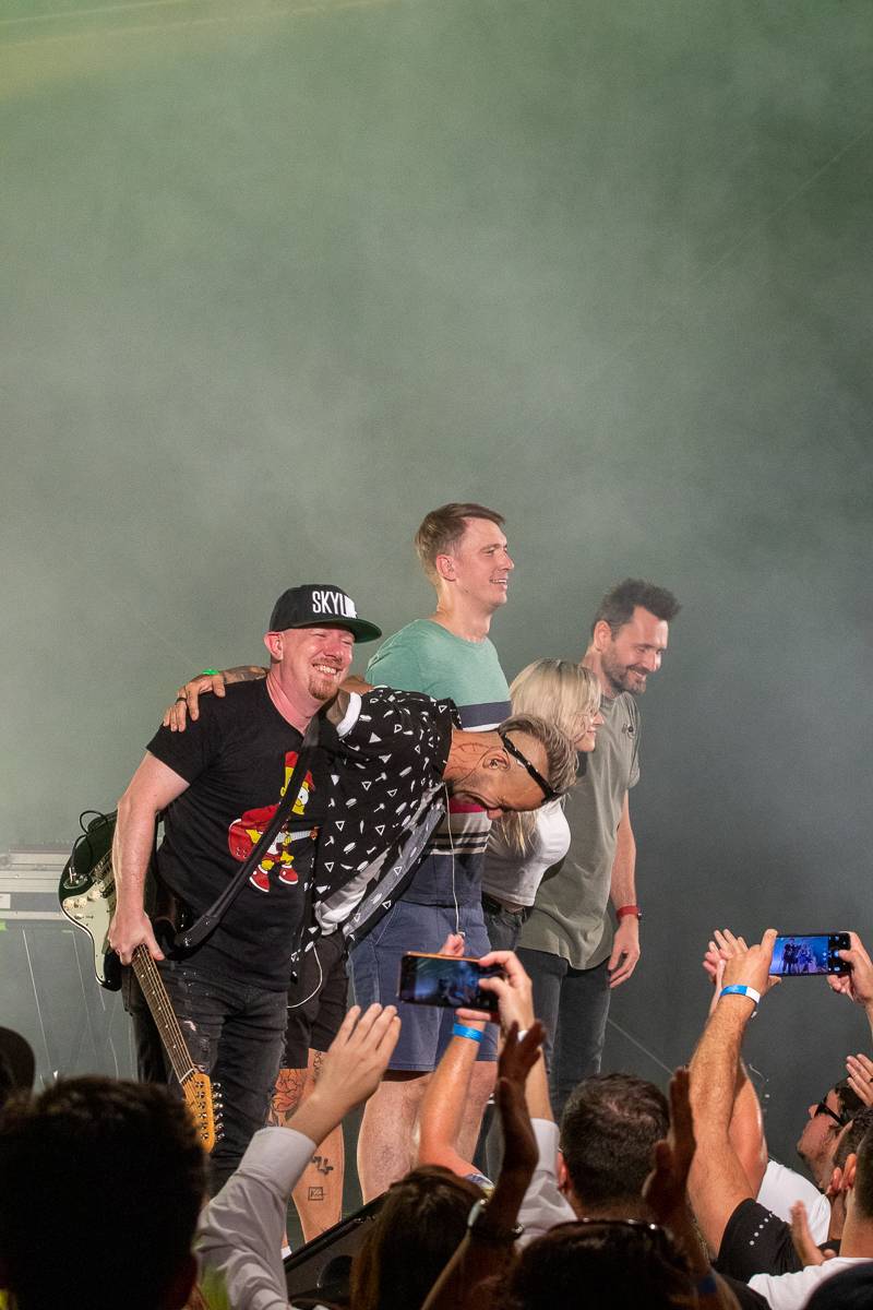 Divočina na Občanské plovárně. Skyline jí otřásli v základech