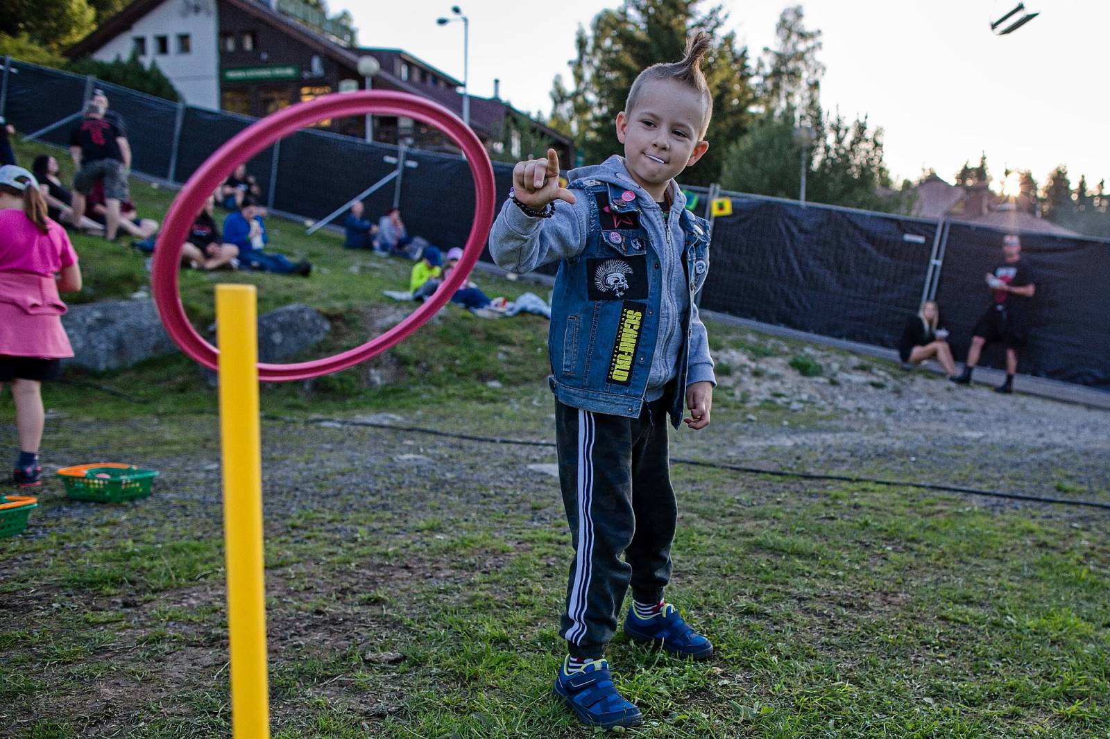 Keltská noc v Harrachově: Pod skokanskými můstky řádili Dymytry, Cocotte Minute i Vypsaná fiXa