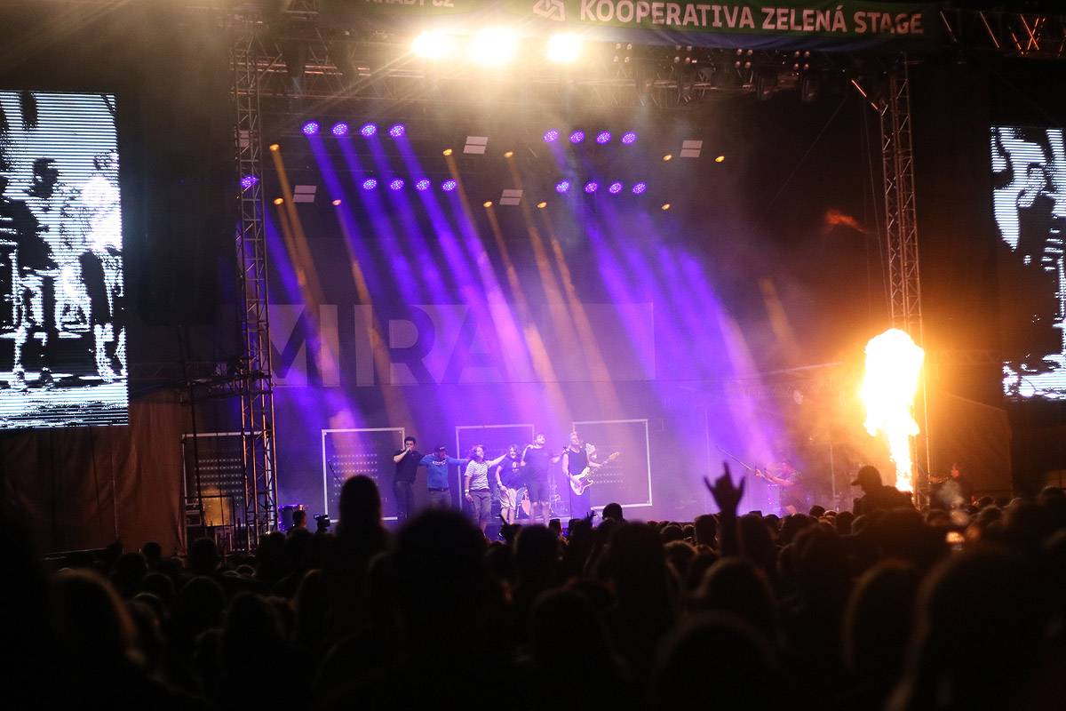 Na Veveří řádili No Name, Dymytry, Wanastowi Vjecy i ohniví Kabáti