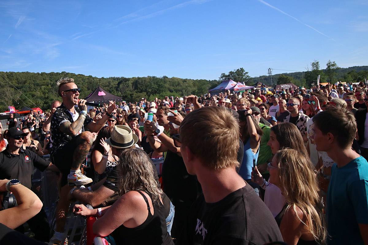 Na Veveří řádili No Name, Dymytry, Wanastowi Vjecy i ohniví Kabáti