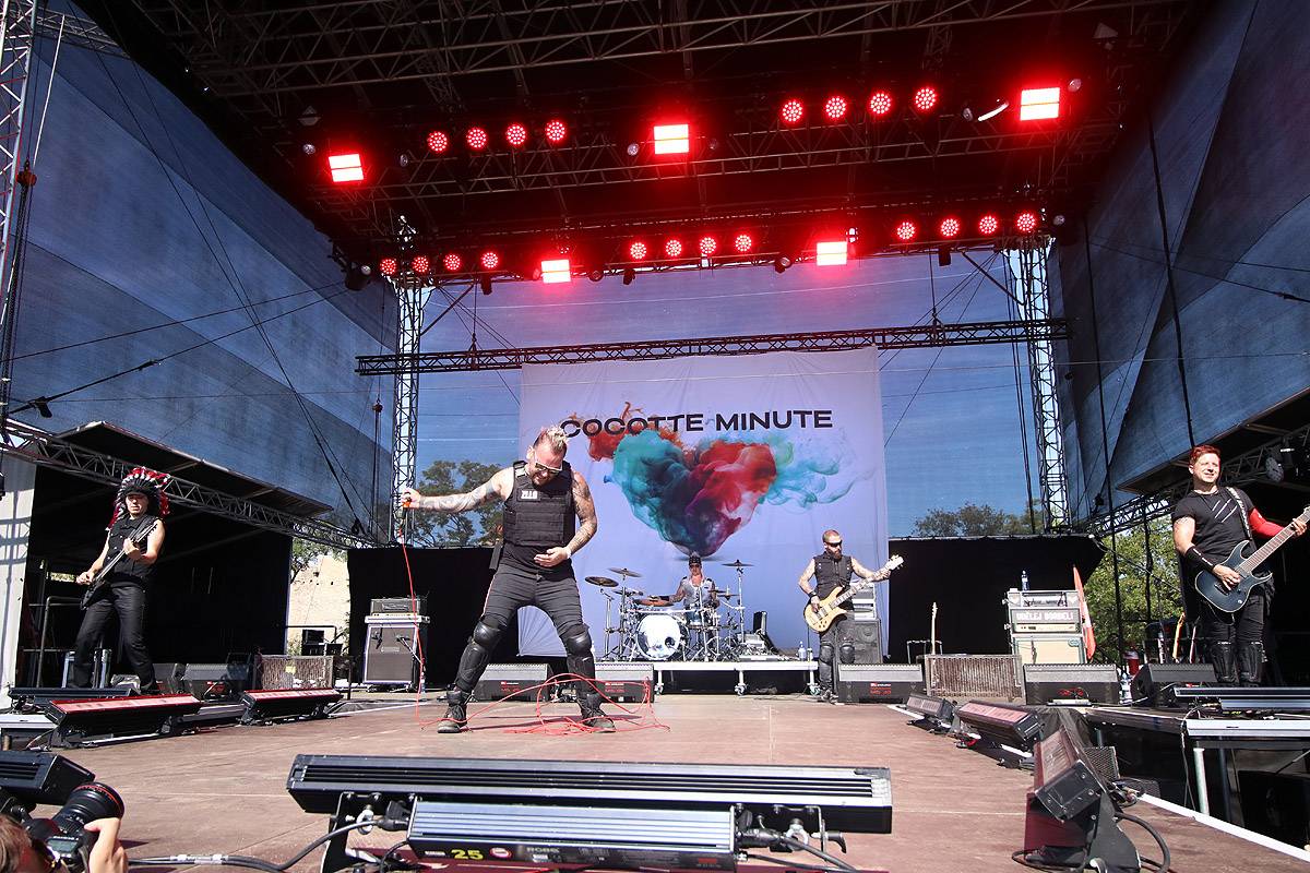 Na Veveří řádili No Name, Dymytry, Wanastowi Vjecy i ohniví Kabáti