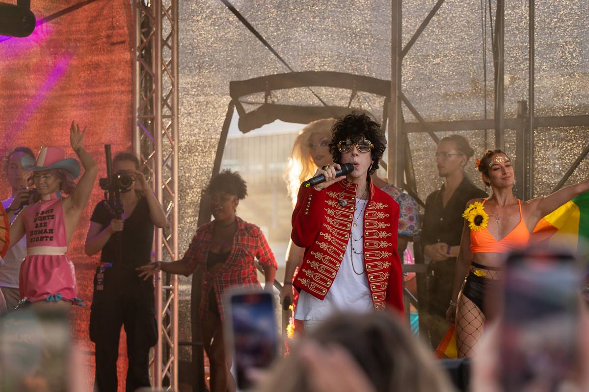 Prague Pride vévodila LP, na Letnou si odskočila z natáčení videoklipu