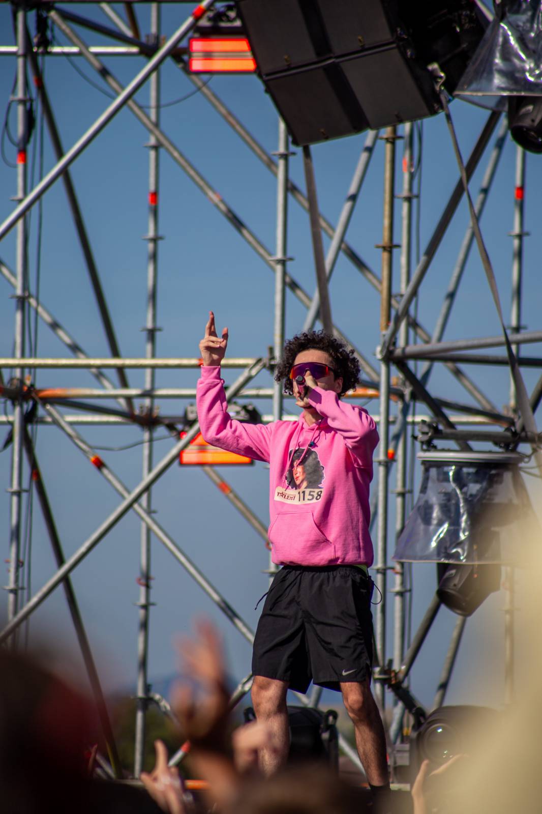 Třpytivý Grape Festival přivítal M83, Annet X i Paulieho Garanda se Zeou