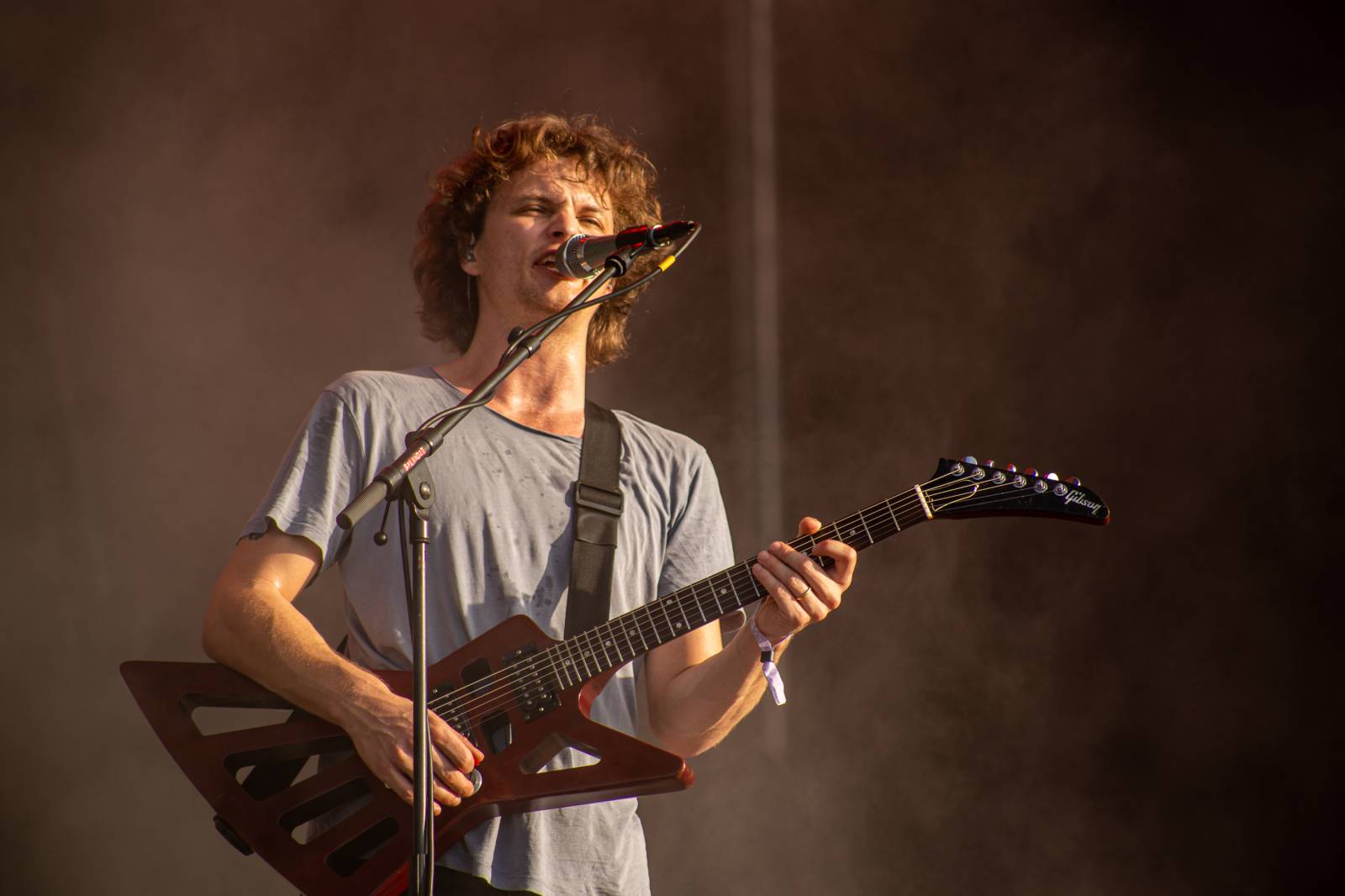 Třpytivý Grape Festival přivítal M83, Annet X i Paulieho Garanda se Zeou