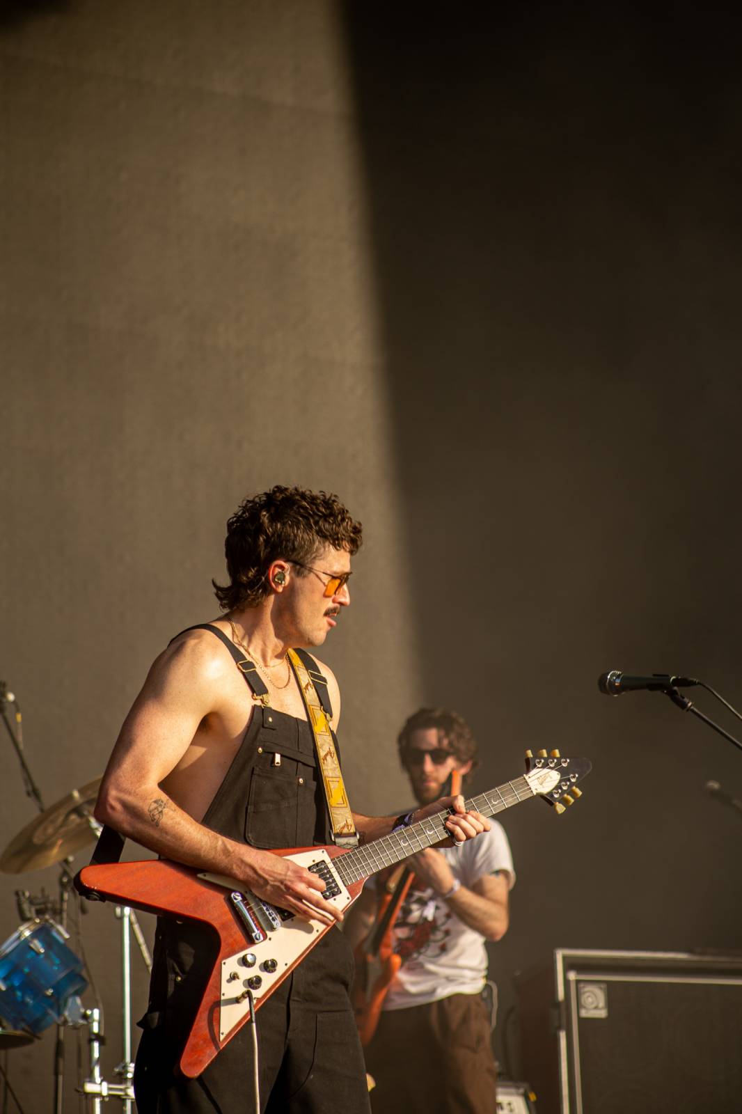 Třpytivý Grape Festival přivítal M83, Annet X i Paulieho Garanda se Zeou