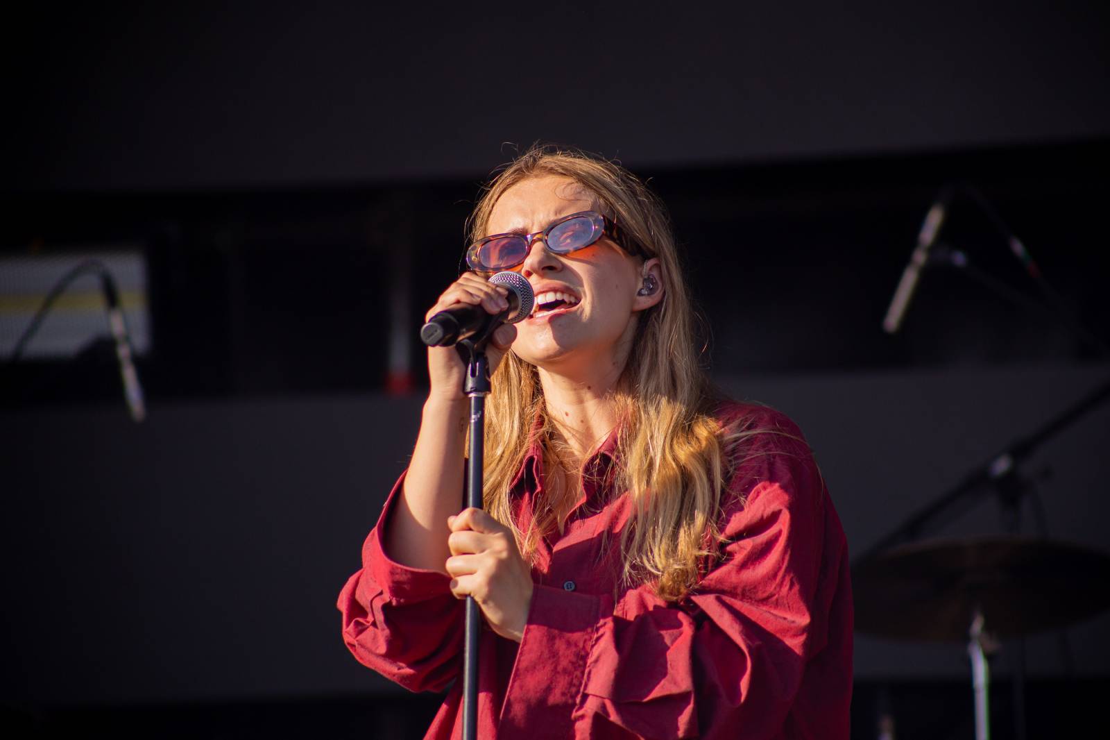 Třpytivý Grape Festival přivítal M83, Annet X i Paulieho Garanda se Zeou