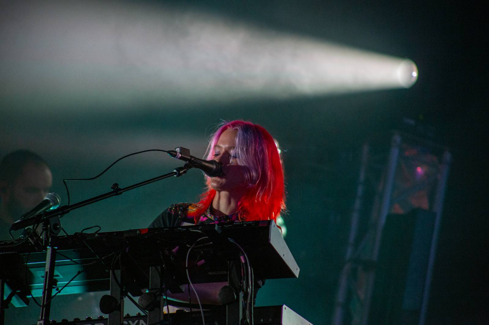 Třpytivý Grape Festival přivítal M83, Annet X i Paulieho Garanda se Zeou