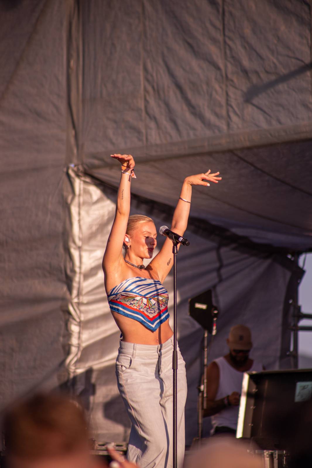 Třpytivý Grape Festival přivítal M83, Annet X i Paulieho Garanda se Zeou