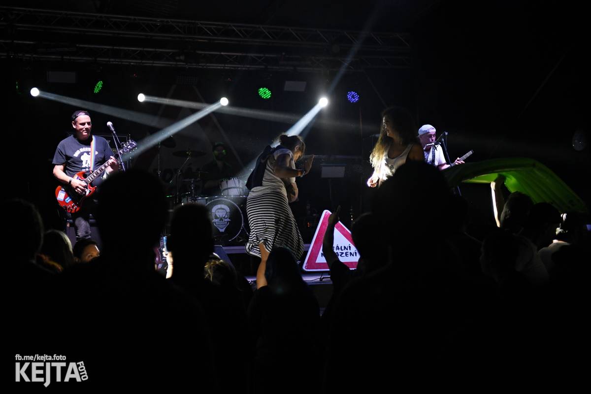 Druhý den na Starák Festu vystoupili Elektrïck Mann, Totální nasazení nebo SPS