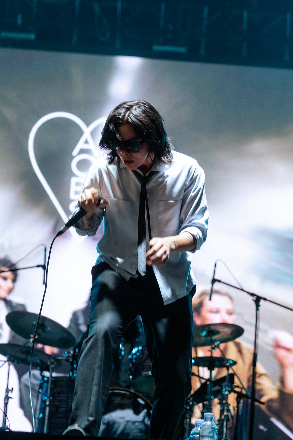 Macklemore obdivoval na Szigetu krásné ženy, zpěvačka Amyl and the Sniffers plivala na pódiu a Lorde zklamala