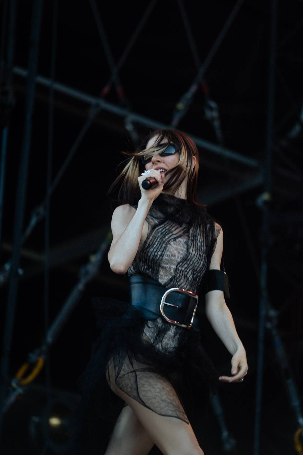 Macklemore obdivoval na Szigetu krásné ženy, zpěvačka Amyl and the Sniffers plivala na pódiu a Lorde zklamala